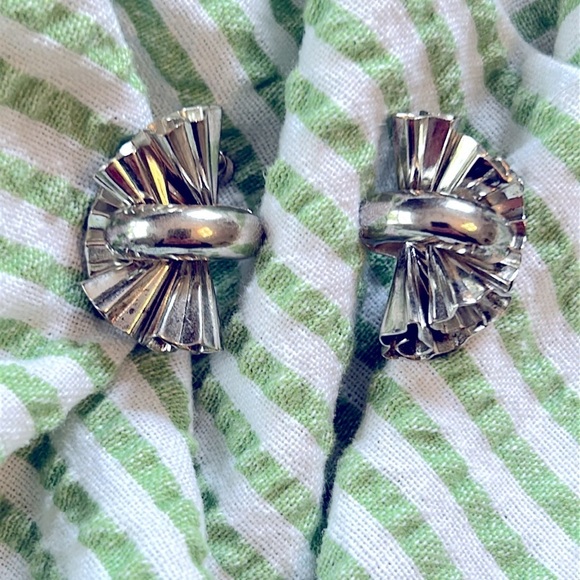 Silver Screw Back Earrings Half Fan Layered Design Stunning - Picture 4 of 10